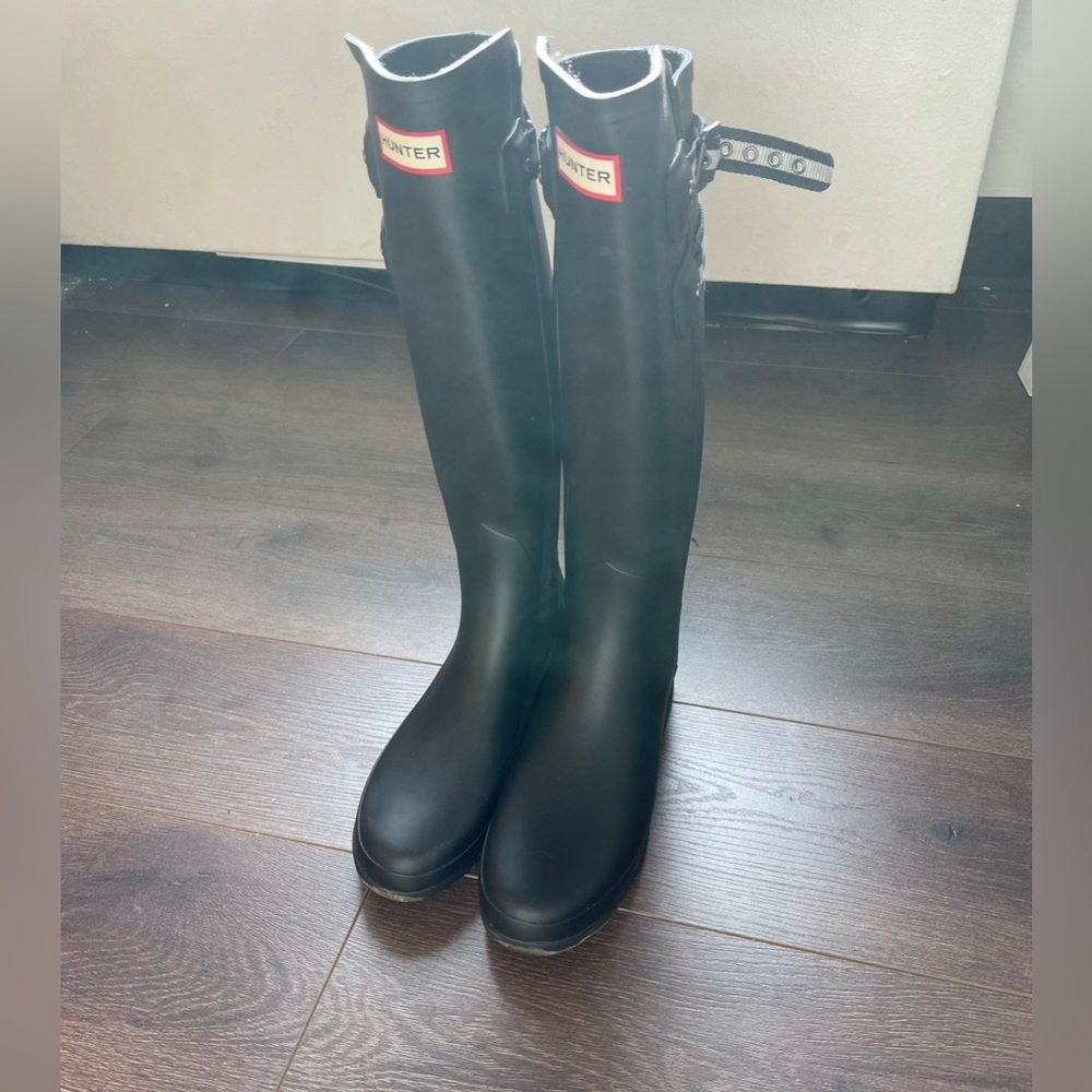 Hunter Boots! Navy Size W 7